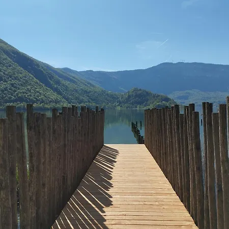 Pour 2 Personnes Au D'aiguebelette